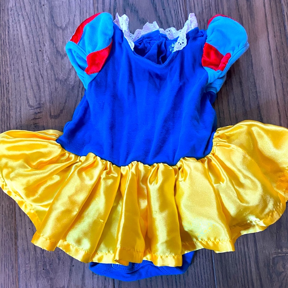 Walt Disney World baby Girl Snow White dress